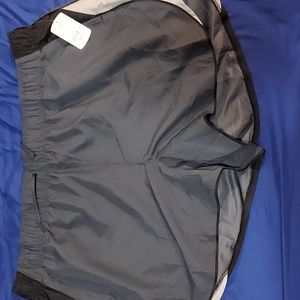 BCG Plus size lifestyle athletic shorts. Size 3X with pockets